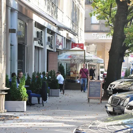 Lägenhet Cozy In The Centre Of *