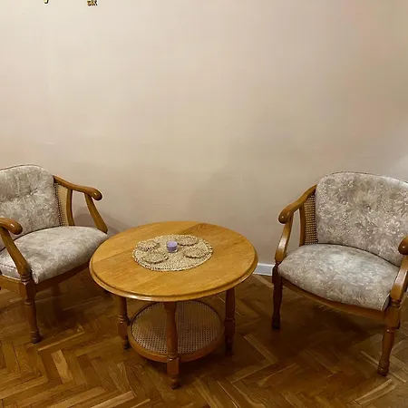 Cozy In The Centre Of